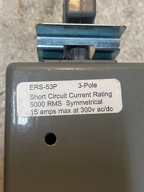 ER Non-Fusible 3-Pole Plug In Jack w/ Box & Cable Grip ERS-53P