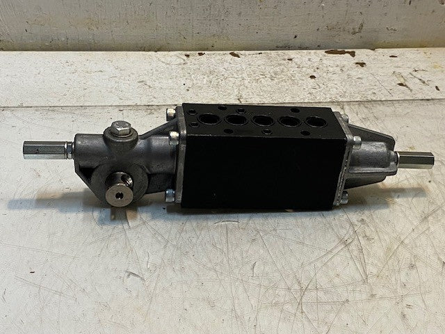 Hydraulic Swing Assembly Valve EC2MK 11mm End 1-3/4" W 2-1/4" H 11-1/2" L