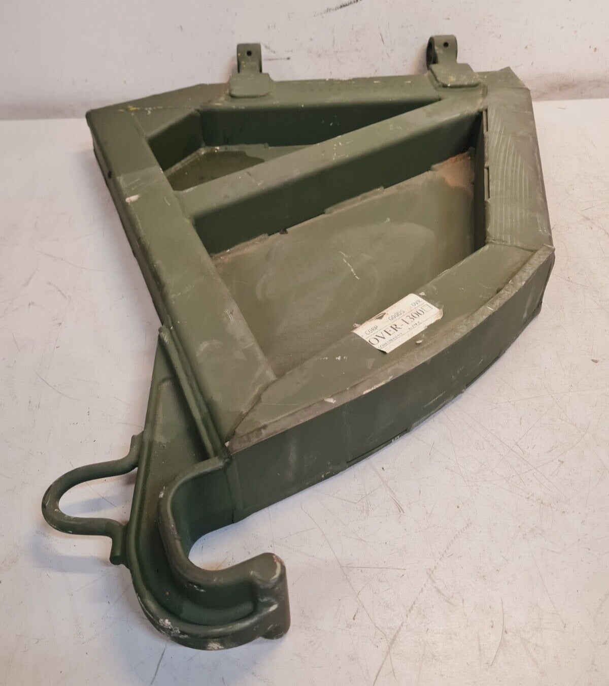 Dump Truck Tailgate Side Support 19207-8758630 | MFR 7J015