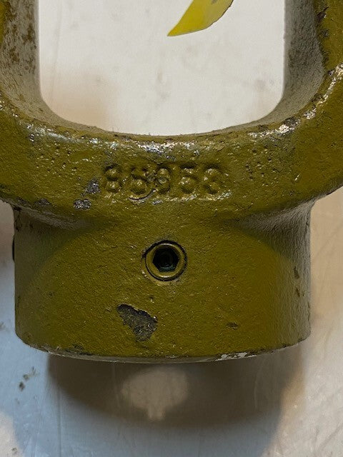 Weasler Metric Yoke 800-8610 IMPL 1-1/4" RD 32mm Bore 30mm Pin Hole