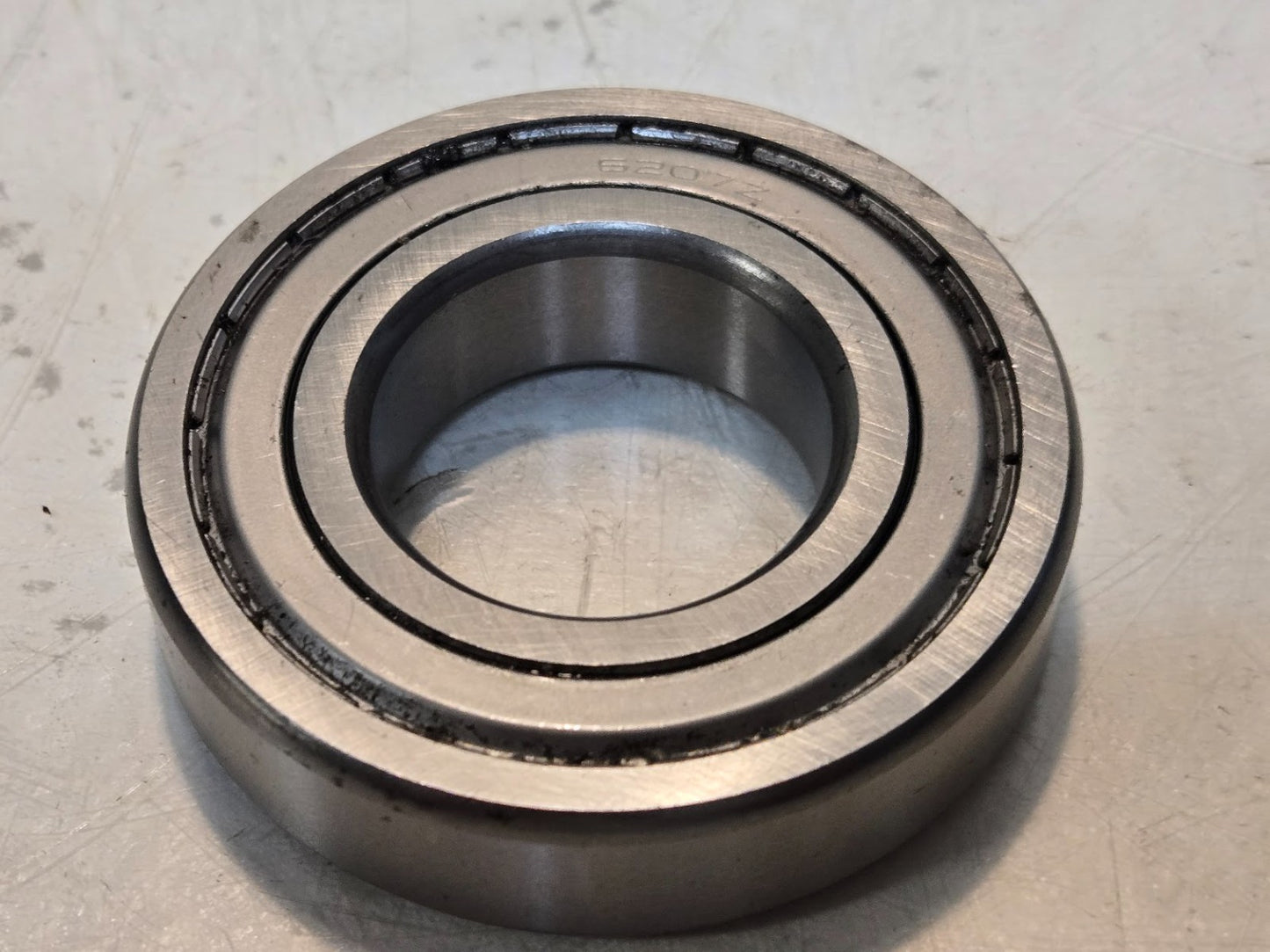 Metal Shielded Ball Bearing 6207Z | 72 mm OD x 35 mm Bore x 17 mm Thick