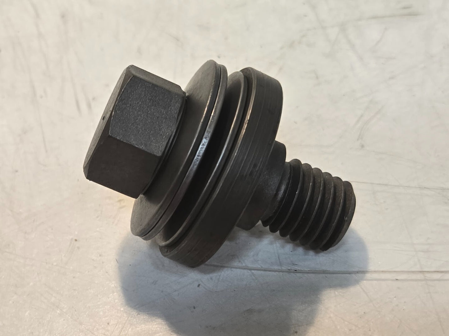 8 Quantity of 8053001 Cone Fasteners 22 mm Hex 15.65 mm Thread (8 Quantity)