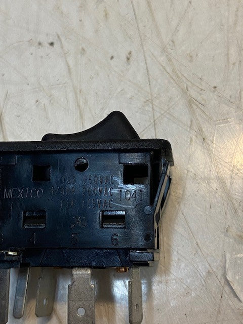 2 Qty of Eaton 1041 Rocker Switches 10A 250VAC 3/4HP 250VAC 15A 125VAC (2 Qty)