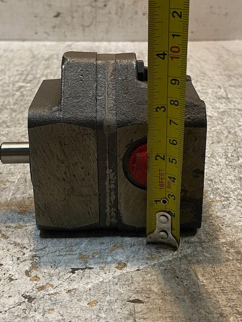 Hydraulic Rotary Gear Pump 9mm Thread 2-3/4" W 4-5/8" L 3-3/4" H