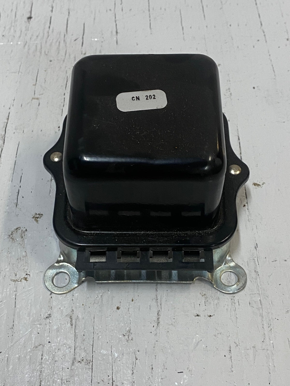 CN202 Voltage External Regulator