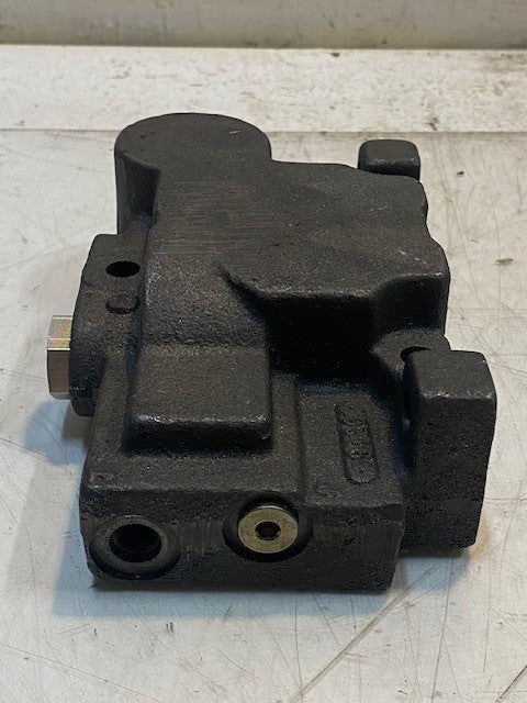 Hydraulic Control Valve End Cap 16-02-043-806-A | 9126