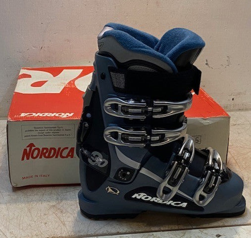 Nordica Next 9.0 Size 23.5 Blue Ski Boots Size 23.5 | 270mm | 225-235