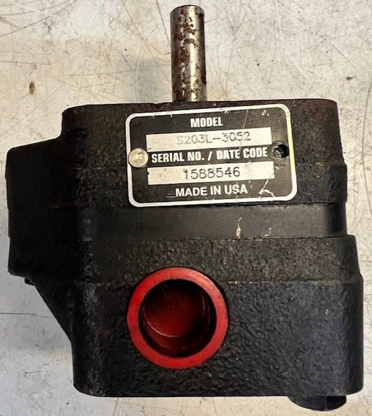 Hydraulic Gear Pump Model 1586057 | 1588546 Hydraulic S203L-3052