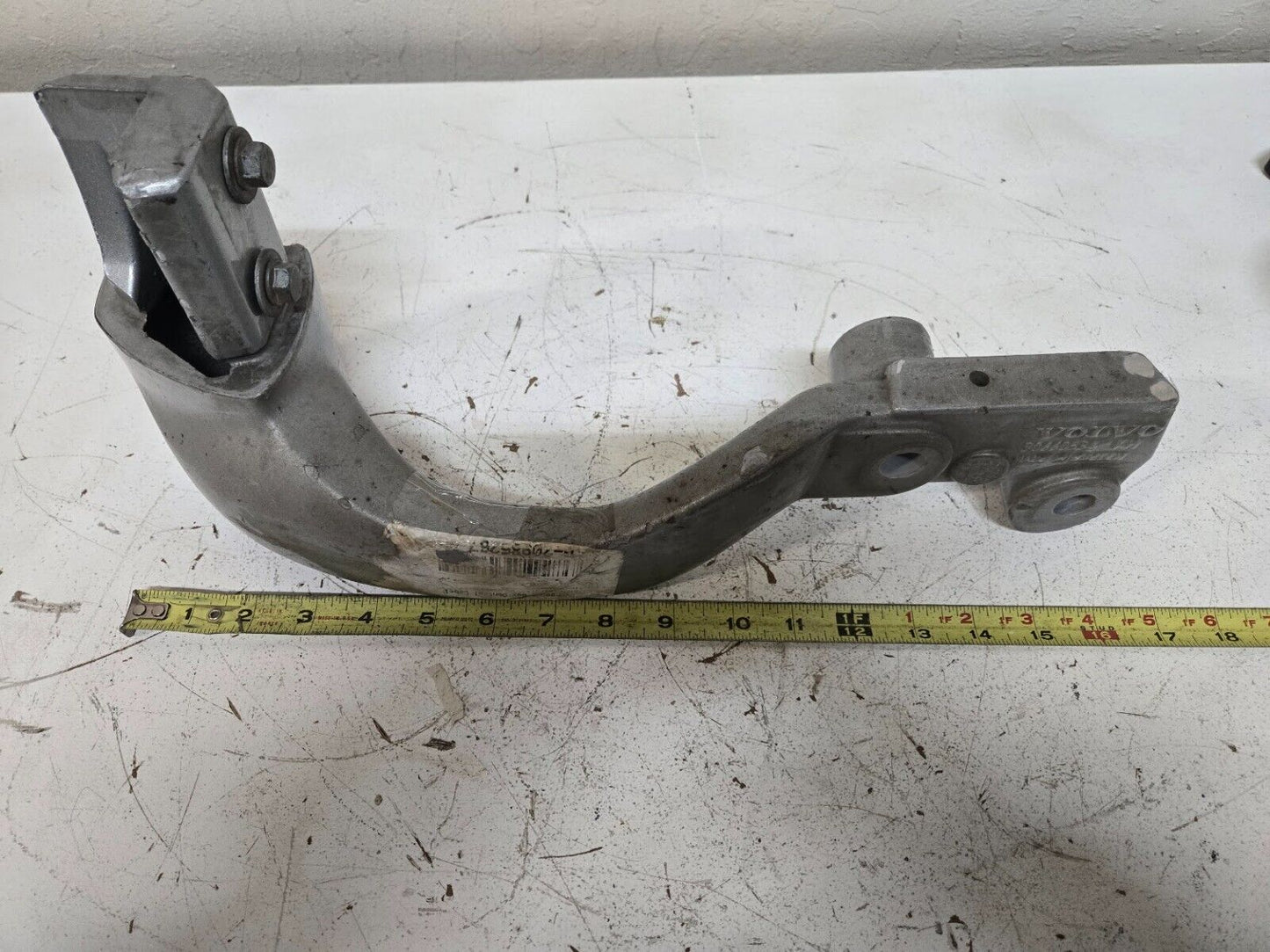 Volvo Step Rear Bracket 30660534 Chipped Paint See Pictures