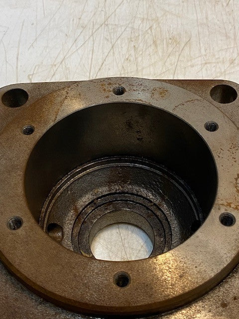 Hydraulic Motor Housing Mounting Flange 2K28 | 109mm Bore
