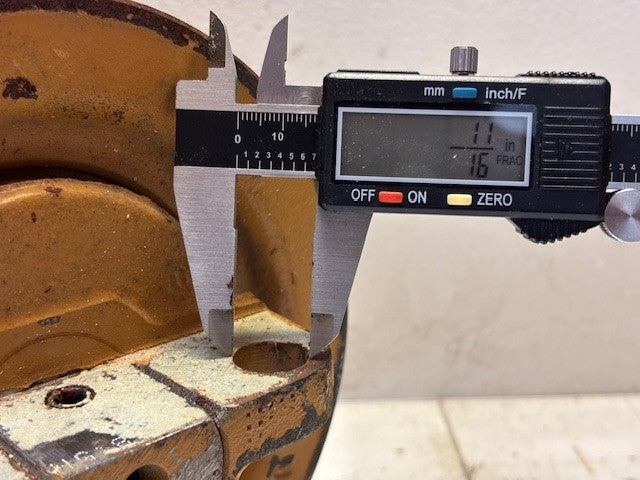Case Bottom Track Roller 9" Length 8" Diameter | R36468 | L304