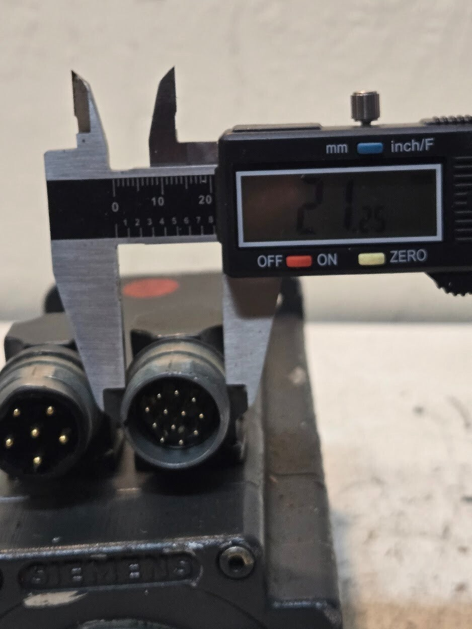 Siemens Servo Motor 1FT5044-0AK71-1-Z | YF PN18 3703 01 | 019 EN 60034