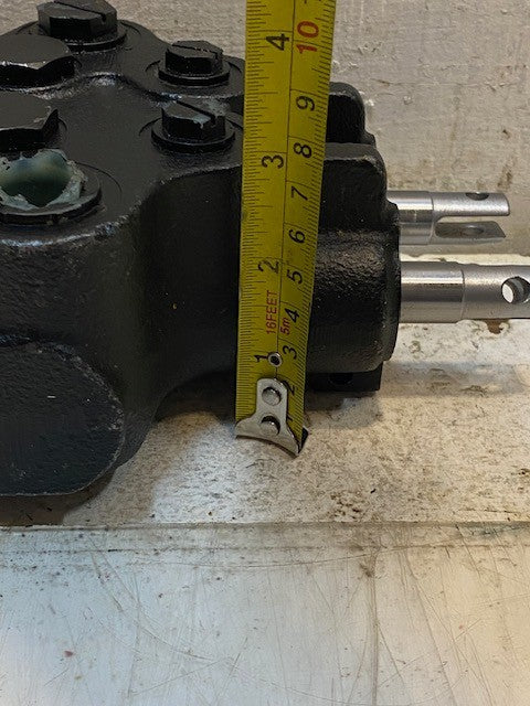 Danfoss Hydraulic Valve Assembly 1622-AX | 388C