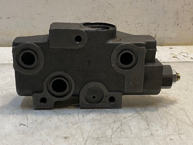 Hydraulic Valve 16-02-052-909 | 13D0 | 31mm Bore 25mm Side Bore