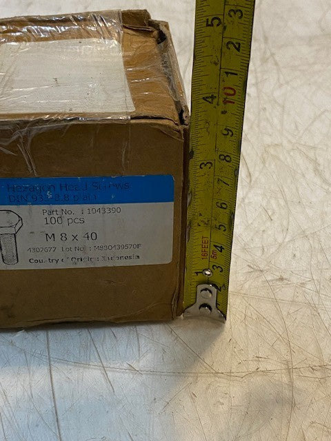 Box of 100 Pieces of Steel Hexagon Head Cap Bolts Screws M8x40 | 1043390
