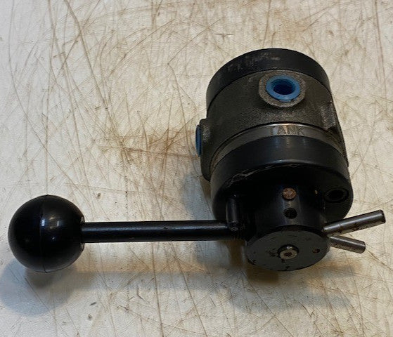 Pneumatic Pilot Valve Manual Rotary Valve CYL2 CYL1 Press Tank