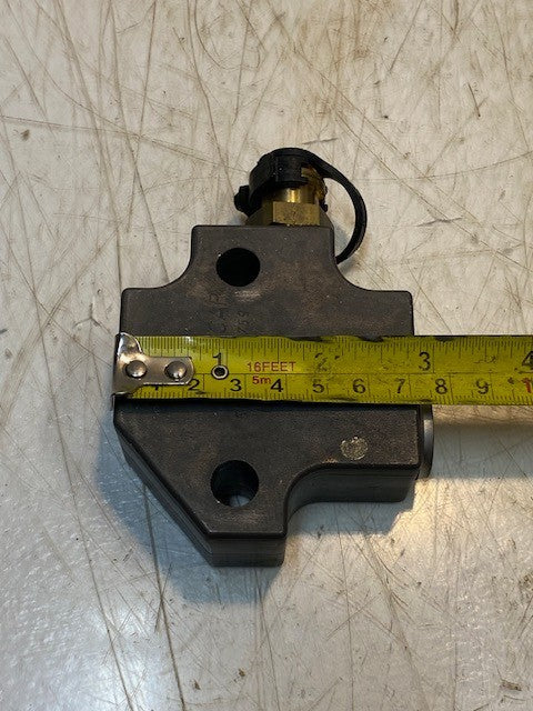 Paccar Diesel Engine Fuel Pressure Control Valve 1887759 | 12183 Fuel Rail Valve