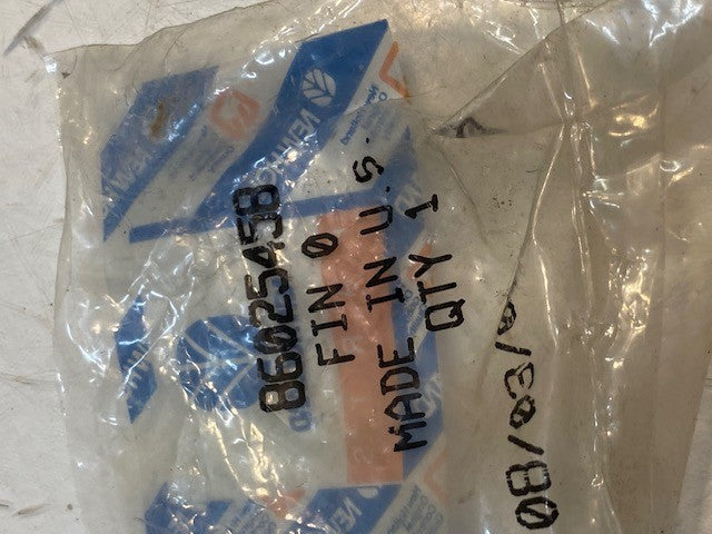 New Holland 86025458 Hydraulic Connector 2-1/4" Long 1-3/4" Wide