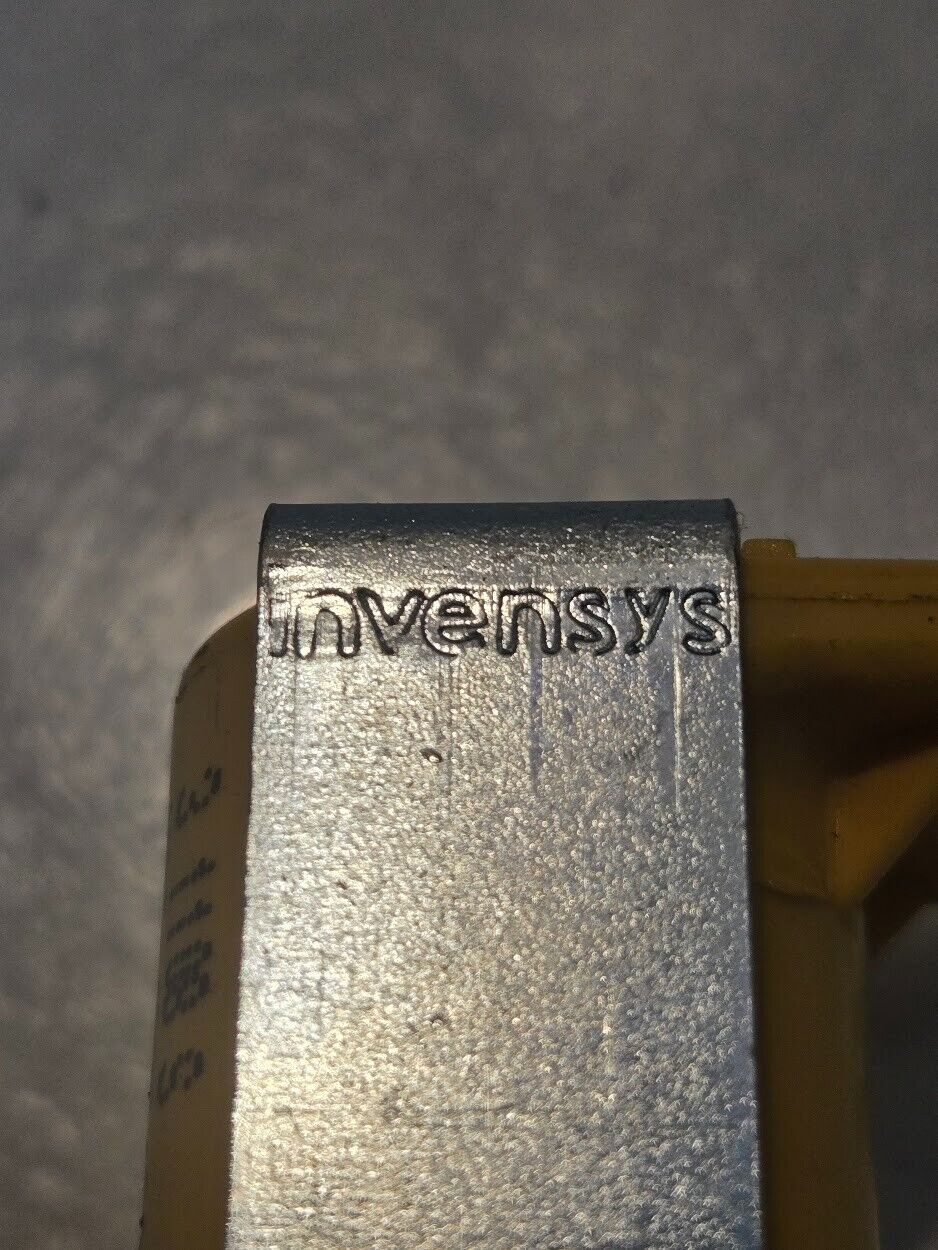 Invensys 3 1108 S Solenoid Valve | VAI 4270/00 | 24VAC/DC | 1/2" MPT | .2-10 Bar