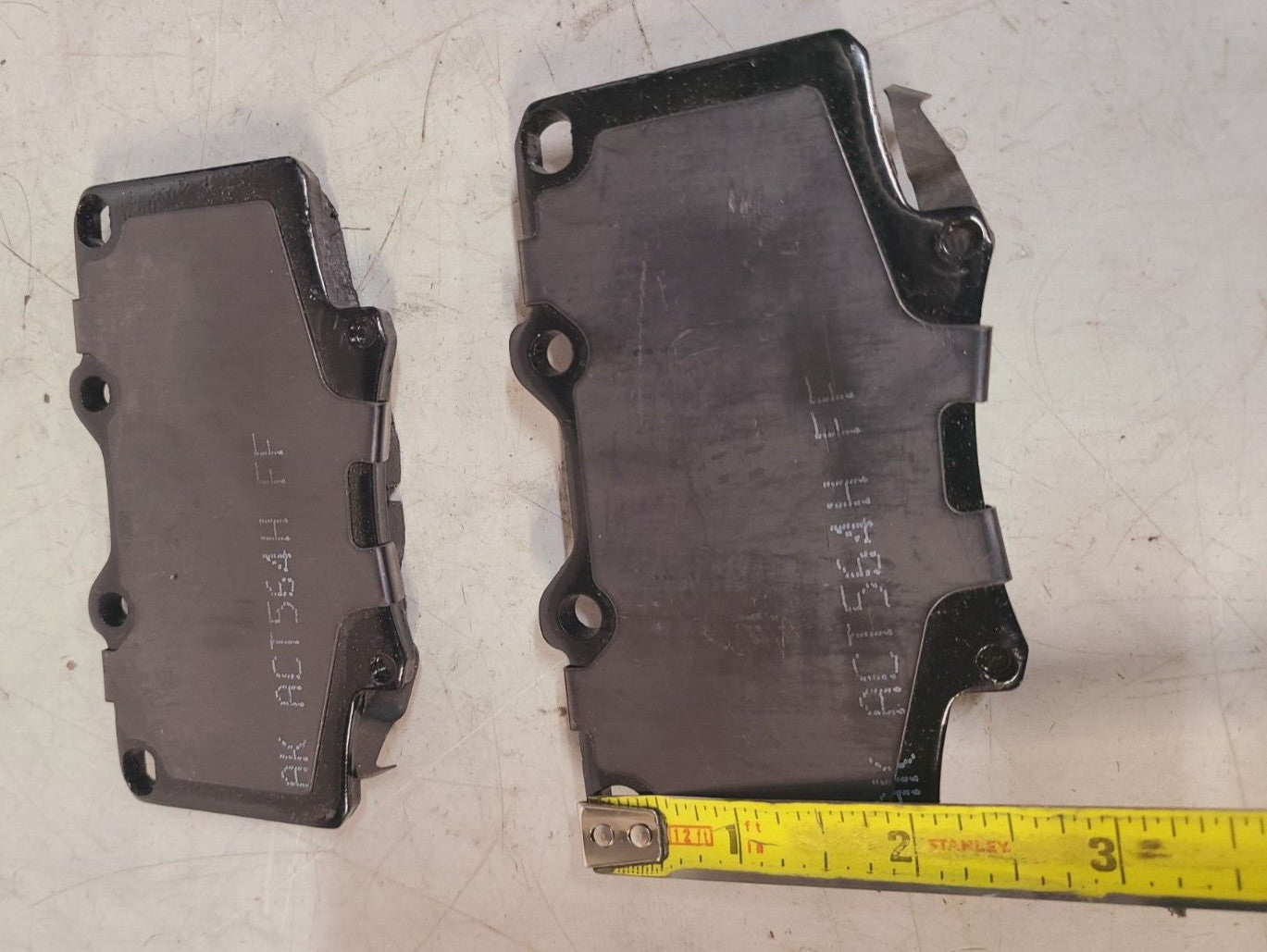 Akebono Proact Ultra Premium Disc Brake Pad Kit AK ACT564H FF