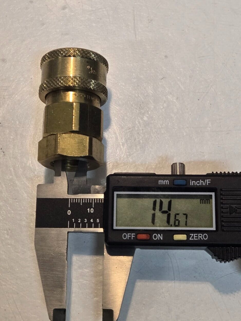 Snap-Tite BVHC-6 3/8" Quick Connect Coupling A021-2 3/8" FNPT 3/8" Quick Connect