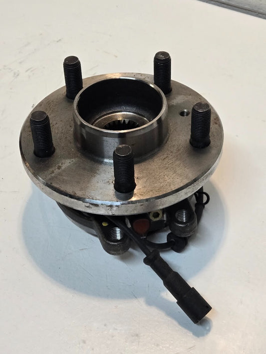 Wheel Hub and ABS Sensor 6F09KK 6960 | Wabco 441.0323000 | 5x120mm Bolt Pattern