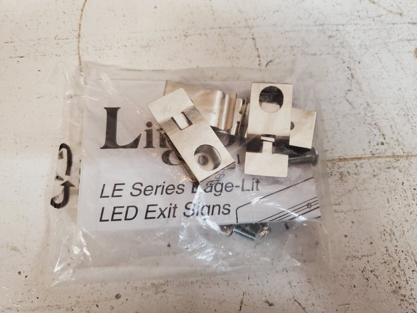 8 Boxes of DualLite Liteforms Recess Kit for LE Series Model URK 93014988A