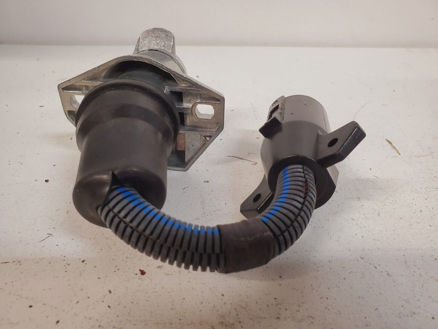 Standard Motor Products Connector TC569 P14234