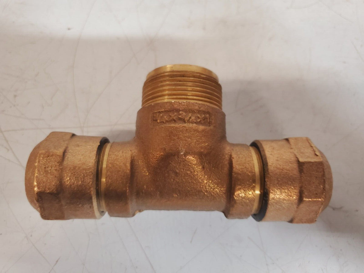 2 Qty. of Mueller Brass Service Tee 110 CTS Ends 3/4 x 3/4 x 1 | H-15381 (2 Qty)