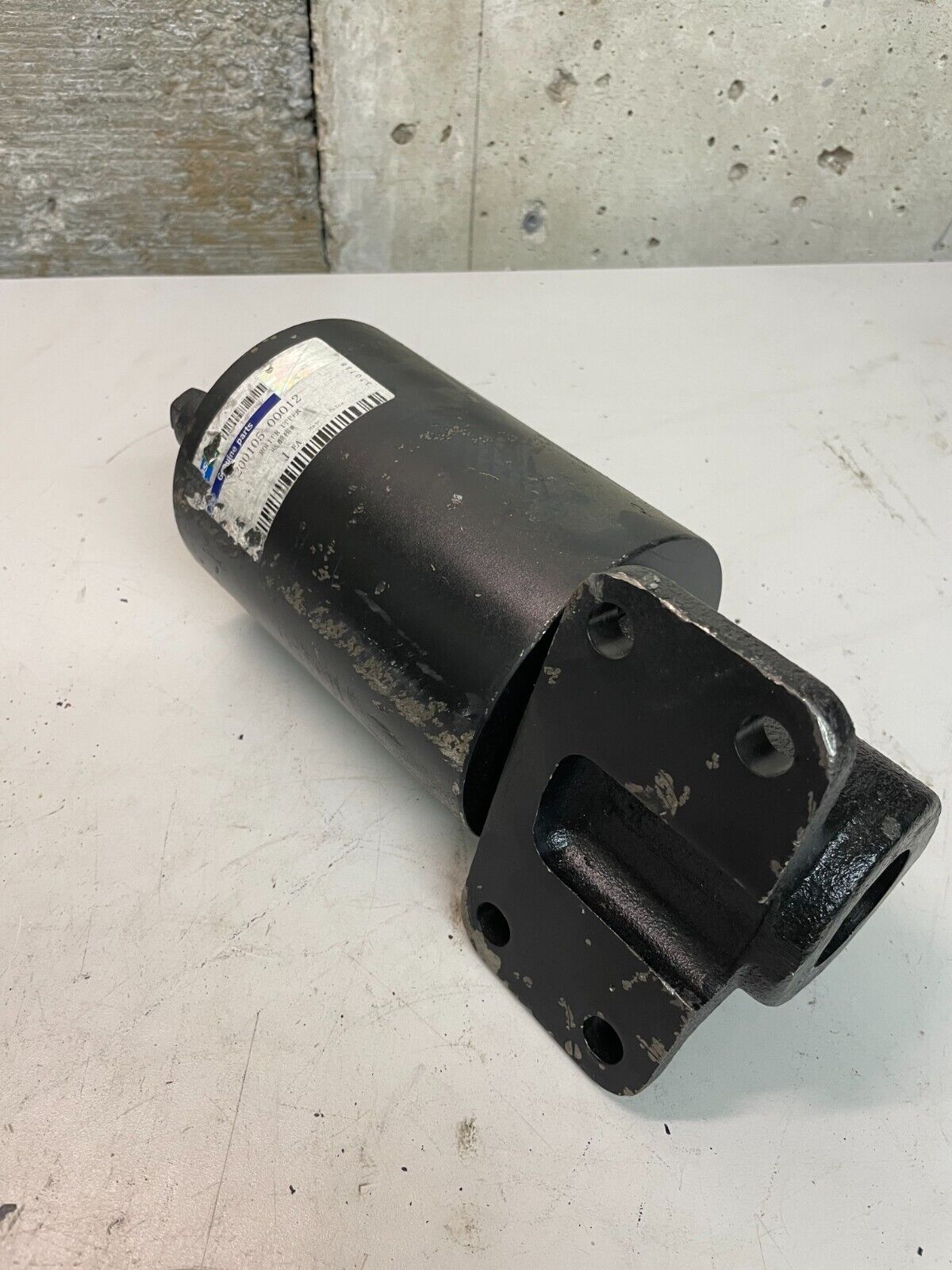 Upper Roller 200105 00012 Genuine Parts Doosan