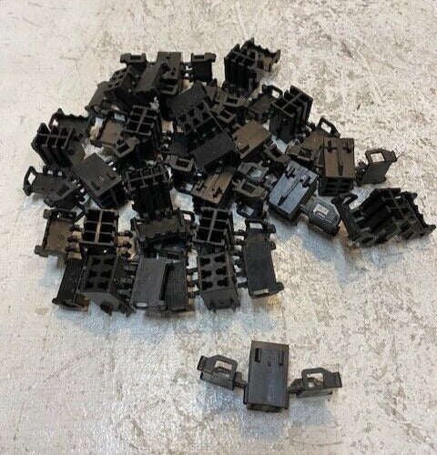 20 Quantity of 6-Way Body Connector Turn Signal Switch Plugs 8113908692 (20 Qty)