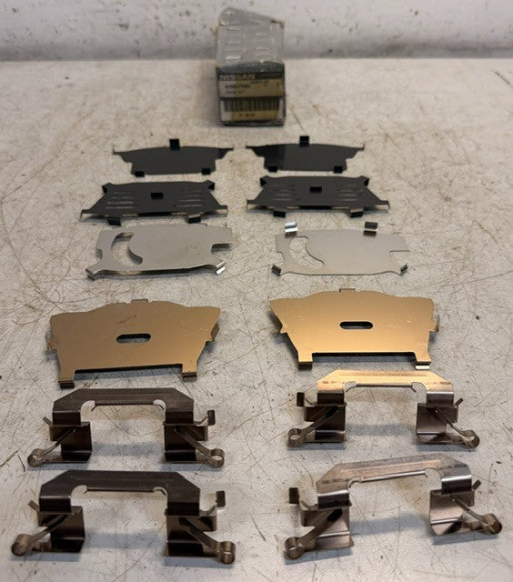 Nissan Front Disc Brake Pad Hardware Shim Kit 41080-7Y091 Brake Caliper Set