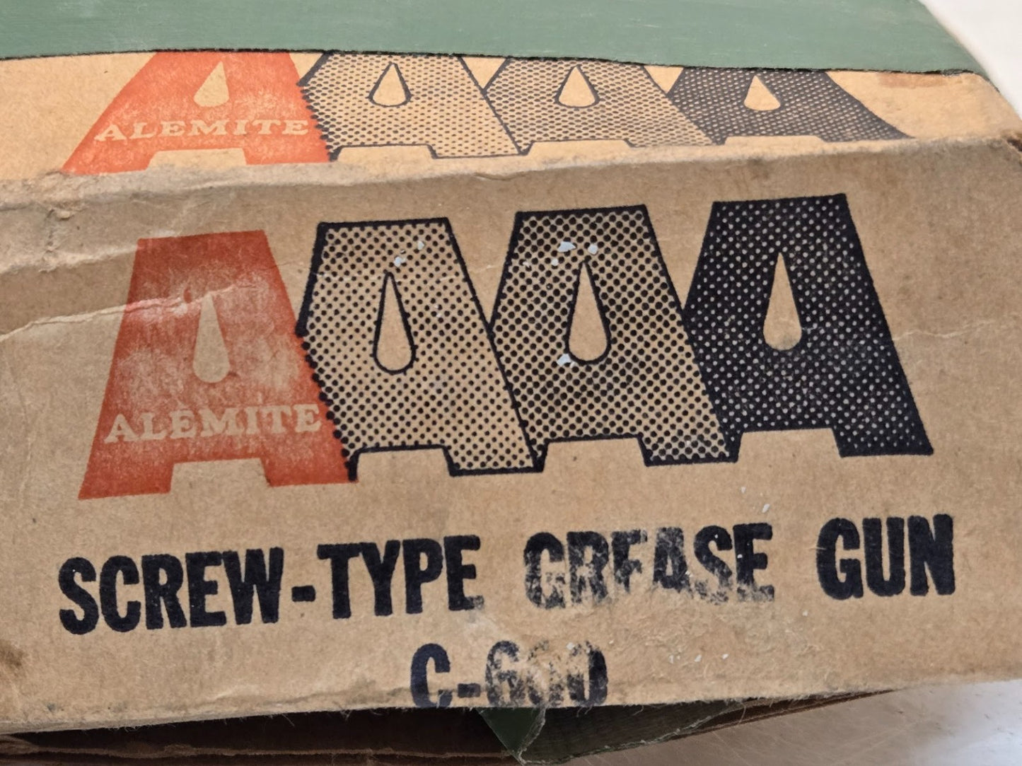 Alemite Screw Type Grease Gun C-600 1/8" FNPT | 4930-00-629-1157 | MIL-G-3859D