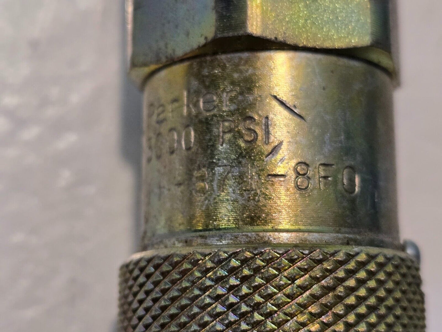 Parker Flat Face Hydraulic Quick Coupler FF-371-8F0 | 3000 PSI  1/2"-14 Pipe End