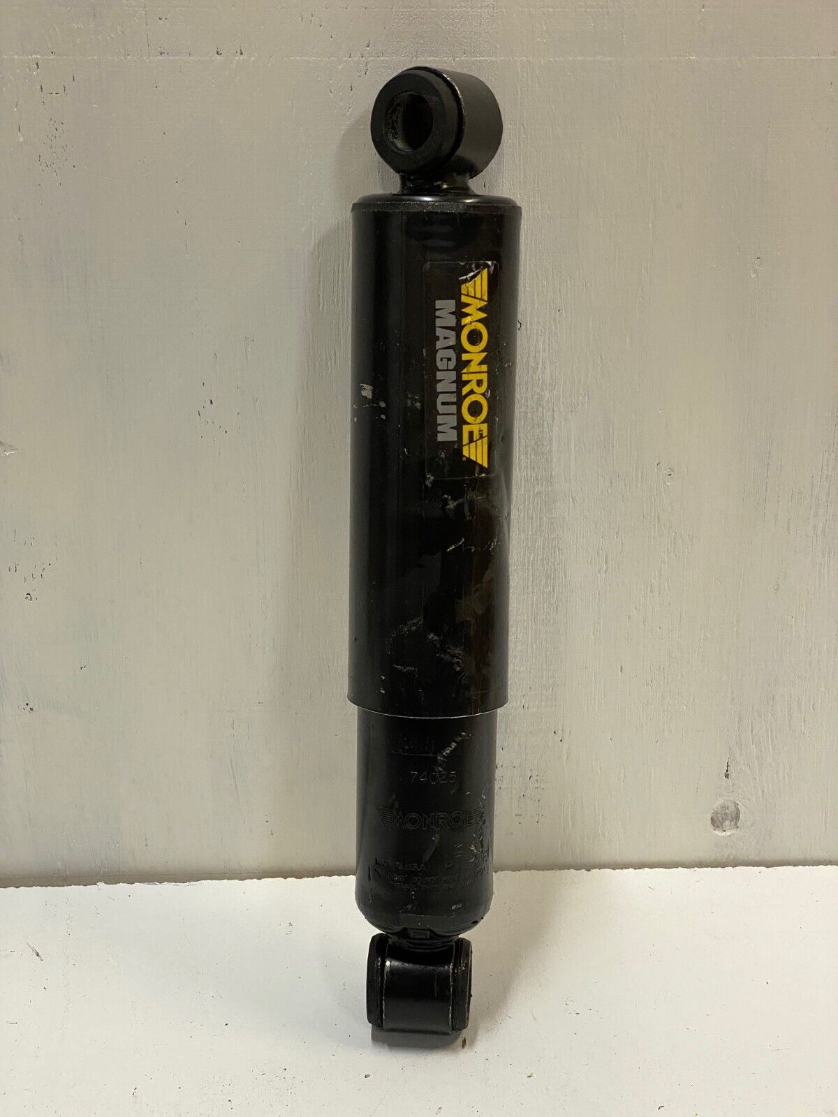 Monroe 74025 P136NE Shock Absorber 70 Series