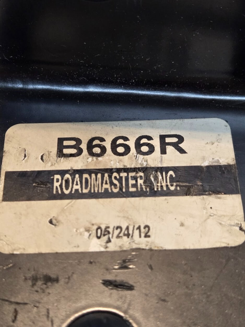Roadmaster B666R Bracket for Sprinter Van | 6-1/4" x 2-3/4" x 2-1/2"