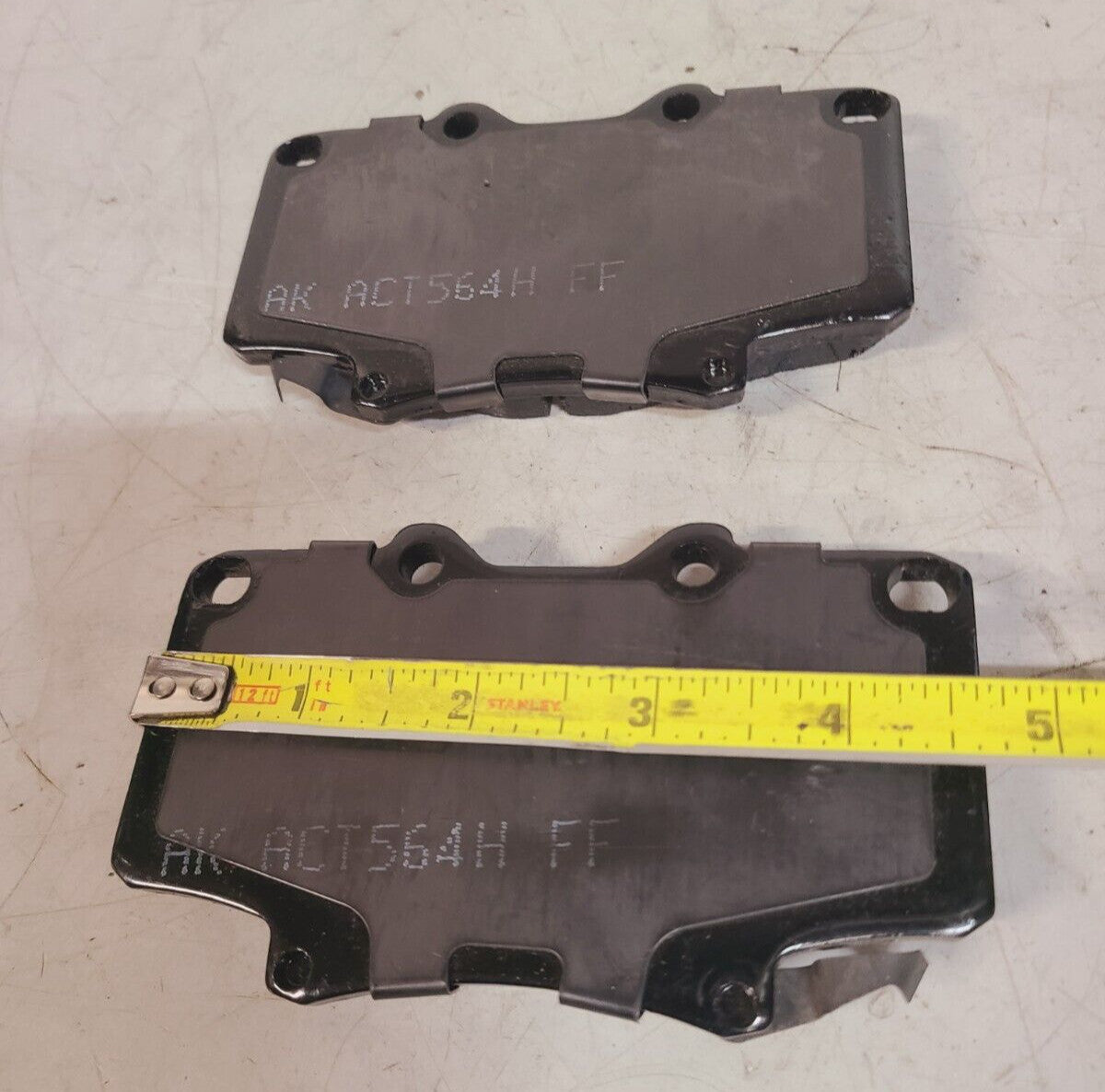 Akebono Proact Ultra Premium Disc Brake Pad Kit AK ACT564H FF