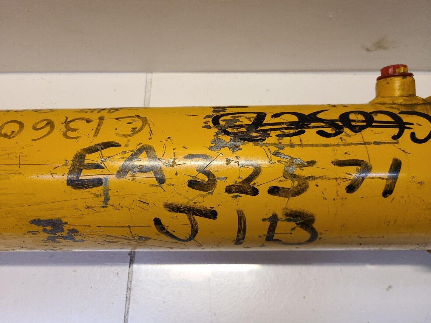 AHI Core Hydraulic Cylinder  R13601 | EA32571
