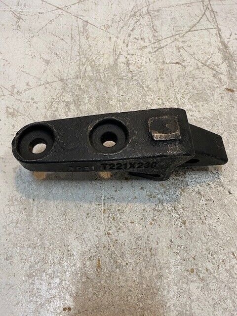 John Deere Bucket Tooth Adapter T221X230