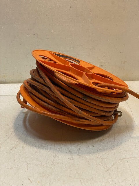 Tower Power 100ft 13 Amps Extension Cord on Broken Reel 125 Volts CRU310013