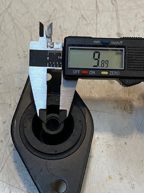 2 Quantity of Engine Motor Mount Isolators 4-1/2" L 2-3/8" W 10mm Bore (2 Qty)