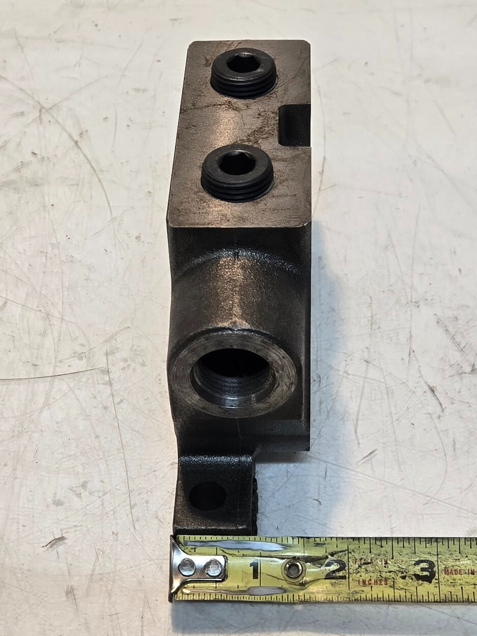 Hydraulic Manifold RSM 4 | 1/2 in FPT Side Inlet | 3/4 in FPT Face Inlet/Outlet