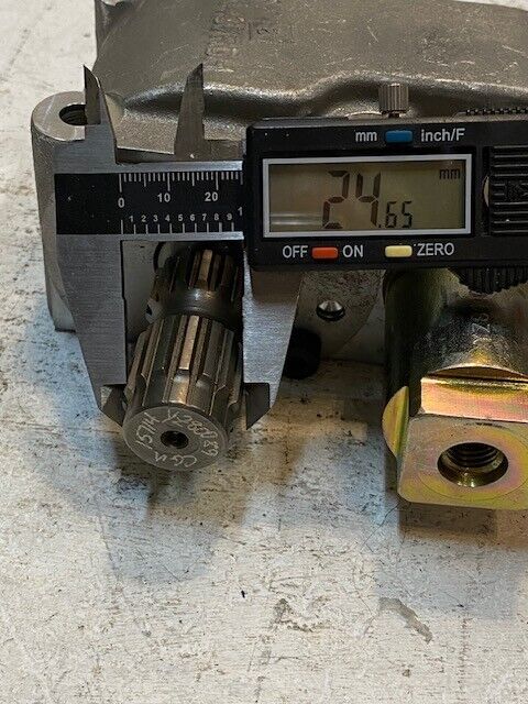 Hydraulic Control Valve YZ81437RGH | YZ81107