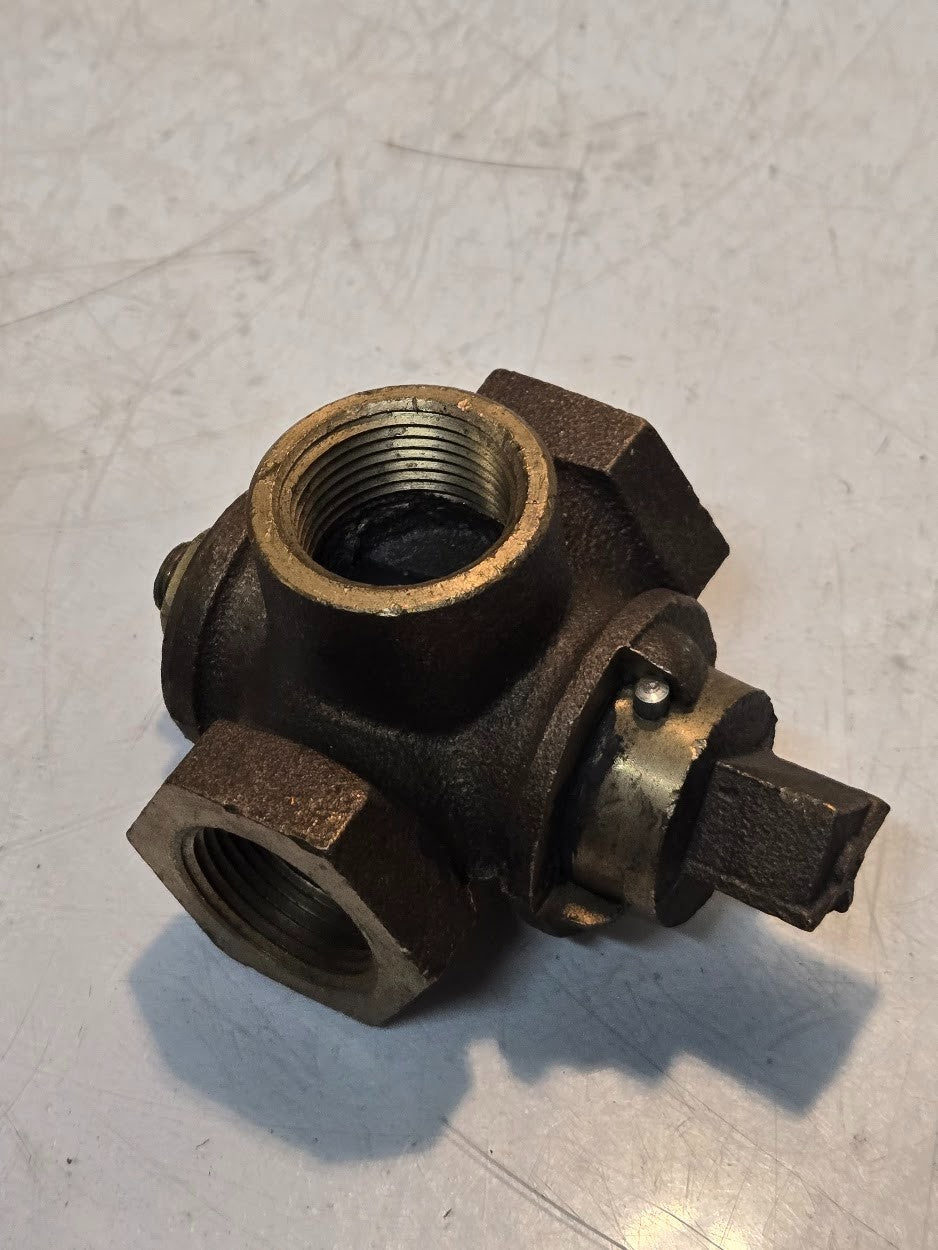 McDonald 150 3-Way Brass Valve 1 in FNPT Ports | Quarter Turn | 1-3/4 in Hex