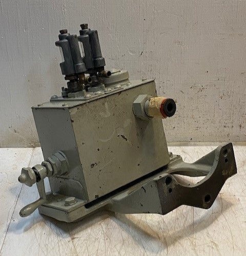 Madison-Kipp Lubricator Hydraulic Hand Pump SV-18505-100-6 | 9644-D-1-100-6