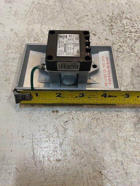 Edwards Electromagnetic Door Holder Flush Wall Mount 1505-AQN5 | L2044EA-3