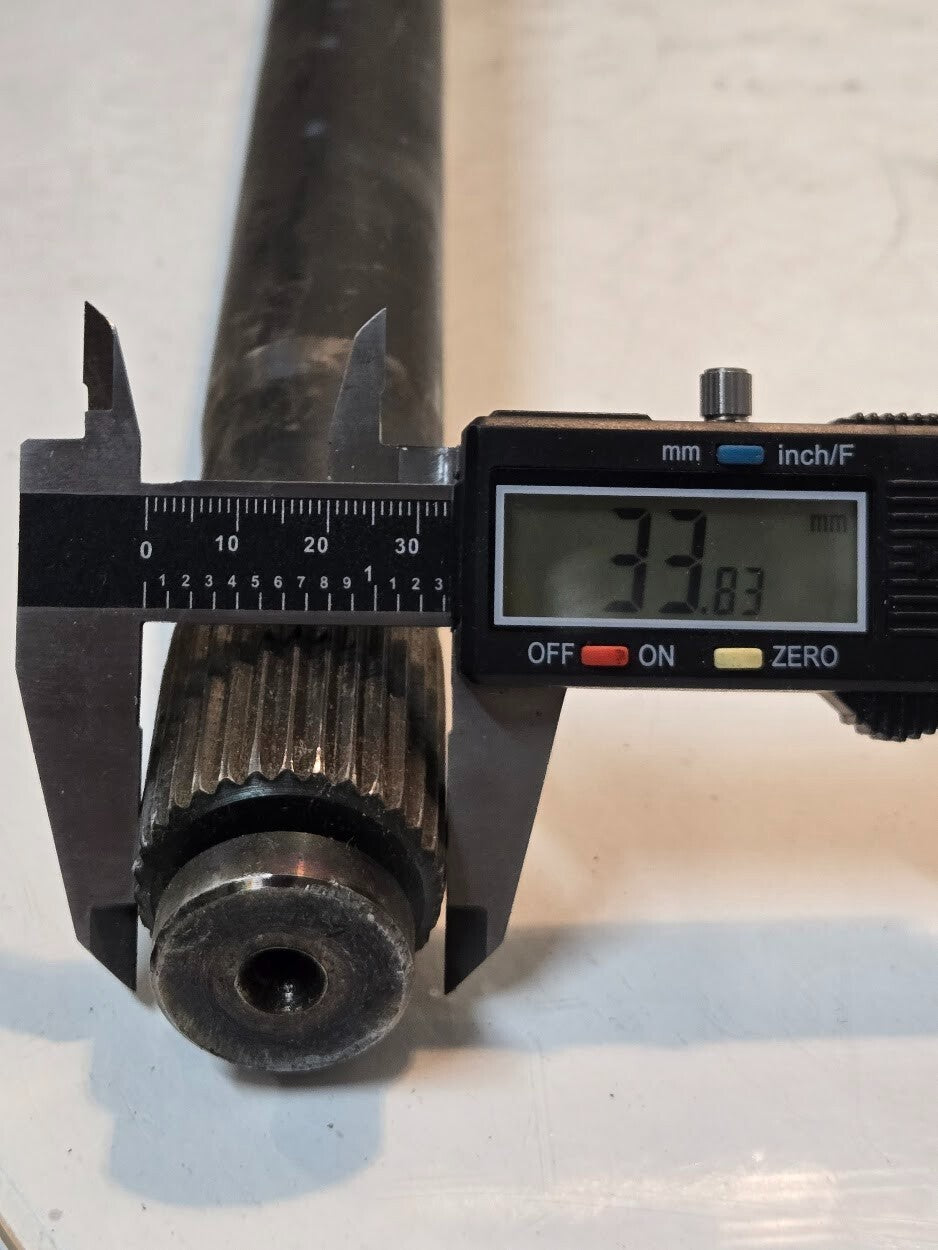 Axle Shaft 4310413-R | 29013 | 53153 | 36" Long 5x114mm Bolt Pattern 31 Spline