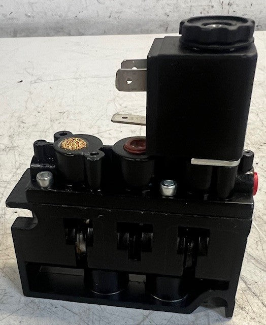 ARO Alpha Series Solenoid Air Control Valve A422SS-O24-LB1O40 Industrial Valve