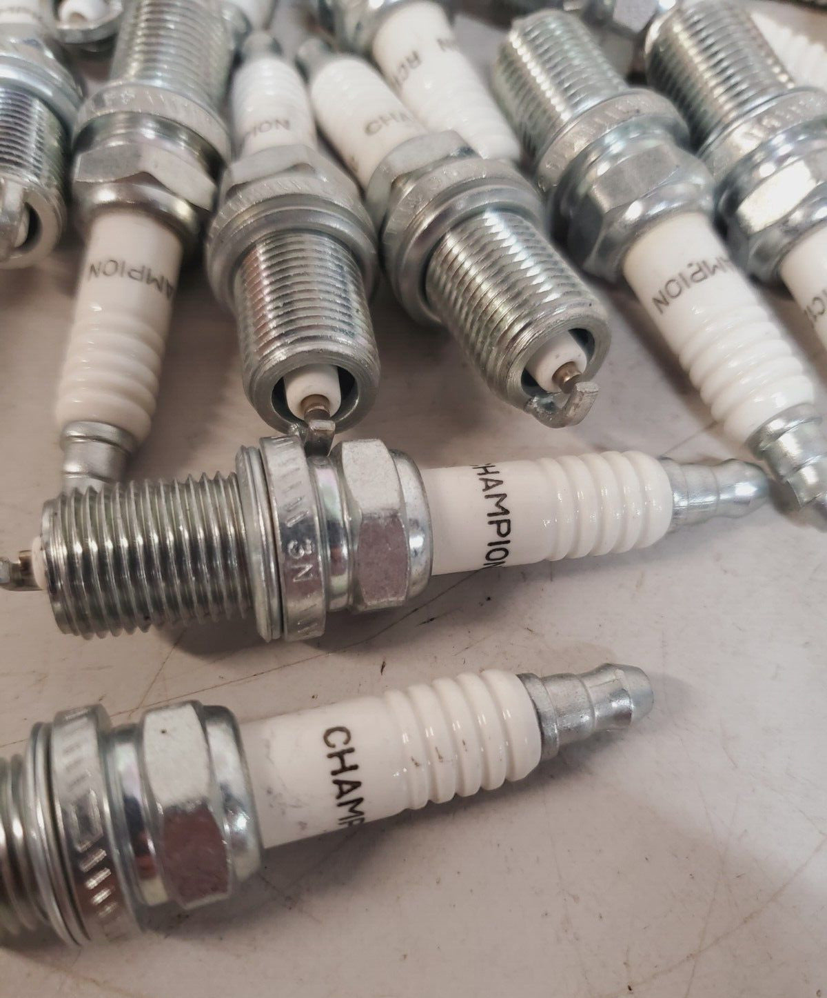 19 Qty. of Champion Spark Plugs RC12YC (19 Qty)