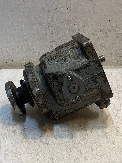 Vickers 323805 Heavy-Duty Industrial Hydraulic Motor 2776627-28